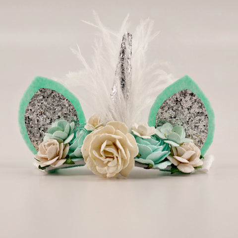 The Unicorns and Dreams Designer Girls Elastic Headband.